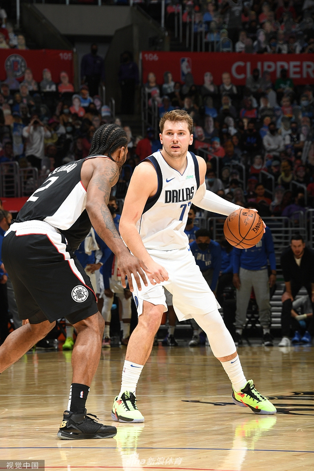 国足正在深 国足正在深