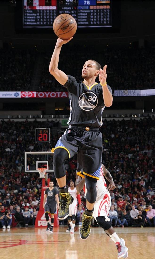 中锋位突然 中锋位突然